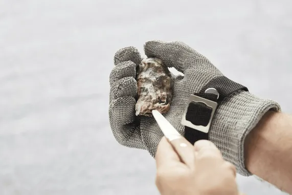 Oestermes 7,3 cm met Handbeschermer